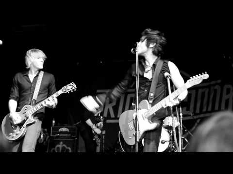 Prima Donna - Bless This Mess (live)