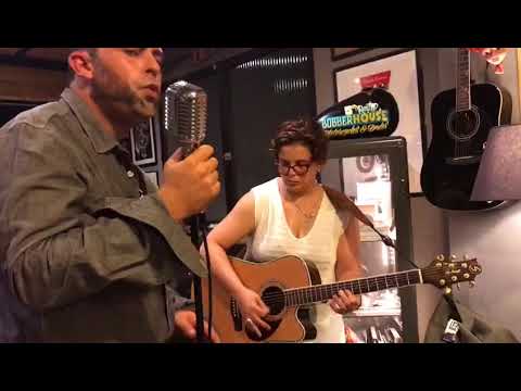 ROCKABILLY  MUSIC - MAVIC BUSH / THE CRAZY RACCOONS