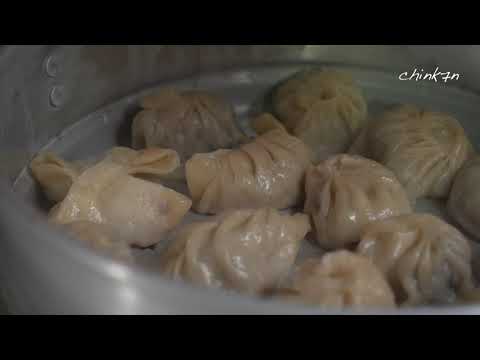 Bhutanese MOMO || Easy recipe at Home | Bhutanese man cooks fabulous momo/ dumplings / dimsums @home