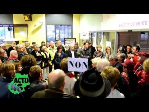 Rassemblement du collectif Cahors Gare Vivante devant la Gare de Cahors - novembre 2014
