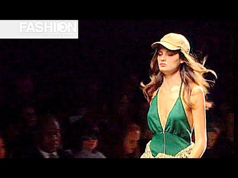 MIU MIU Fall 2002 2003 Milan - Fashion Channel