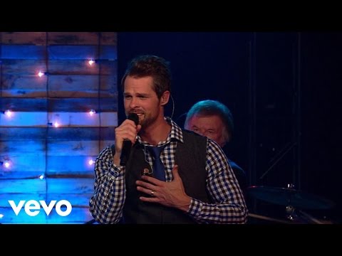 Gaither Vocal Band - The Night Before Easter (Live)