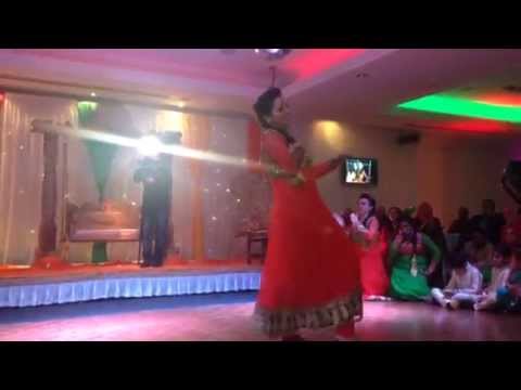 Best Bollywood Mehndi Dance