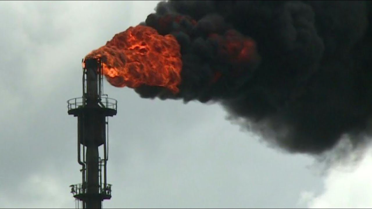 Opep diz que abandono dos combustíveis fósseis é 'fantasia' | AFP