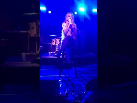 Haley Reinhart singing in Charlotte NC on Nov 16, 2017