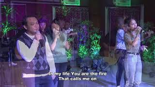 My Heart Sings Praises | Hillsong Worship | God is in the house