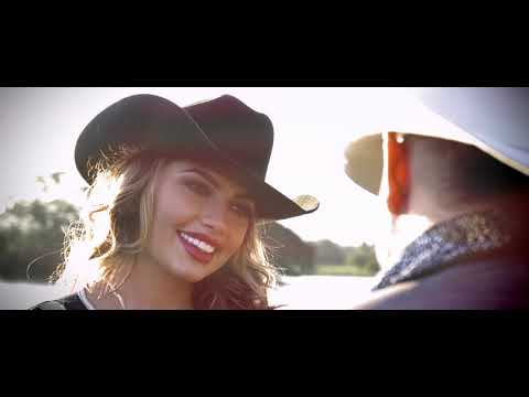 @ArielLeal - Una Como Tú  (VIDEO OFICIAL)