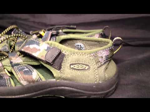 EUC Boy's KEEN Army Camo Mint Waterproof Sandal Shoes