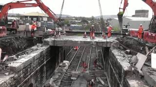 preview picture of video 'Oldham Rd Bridge Demolition, Ashton under Lyne 2014'