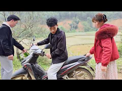 The girl went to see the boy to demand her money back – determined to get her car back.