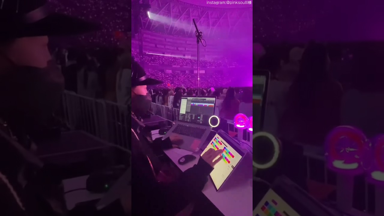 ライブ中のペンラ制御って手動だったの！？wwwwwwwww #straykids