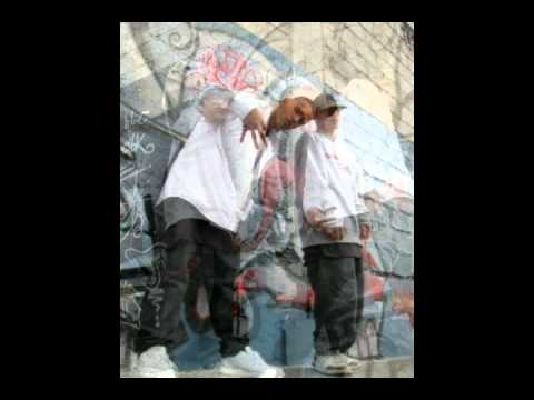 ENEVILLA UND - ES DESDE AQUI (A.K.A. CHUCHA) (2012)