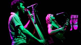 Ania y Santiago Adano - "En el viento" - Sucede Seduce Cabaret digital (La oreja Negra - 14/7/2013)