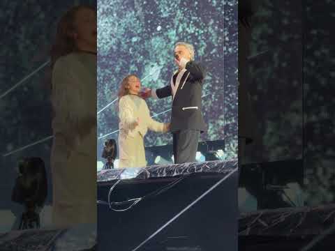 Robbie Williams with family❤️-Angels