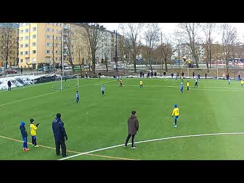 HJK 09 Sininen Vs Gnistan keltainen 24.03.18 Match 2