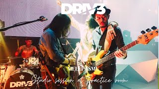 Download lagu DRIVE - MELEPASMU (STUDIO SESSION) mp3