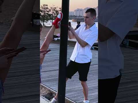 Who's going to untie me?😰👟