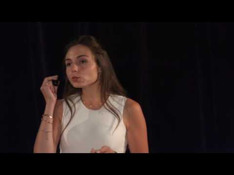 TEDxPanthéonSorbonne How technology has allowed me to strengthen my difference Claire Cambier
