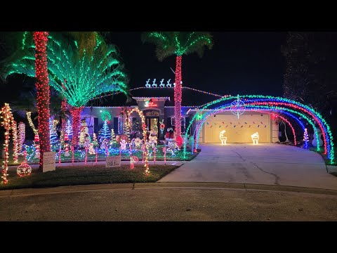 Clear Family Christmas Light Show - 2022