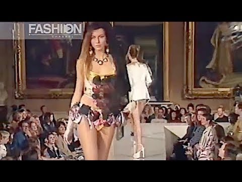VIVIENNE WESTWOOD Spring Summer 1991 Paris -  Fashion Channel