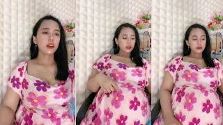 Download lagu 8-month pregnant woman with a huge belly mp3 Download lagu 8-month pregnant woman with a huge belly mp3