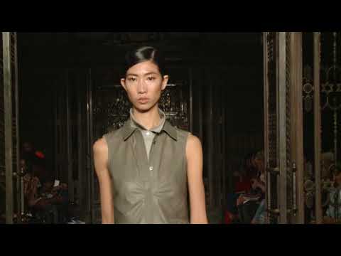 HALLIE SARA SPRING SUMMER 2018 FASHION SHOW LONDON FASHION WEEK