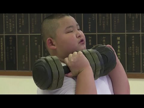 日本10歲的相撲冠軍 (Meet Japan's 10-year-old sumo champion)