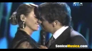 Mira el beso entre Eva Gomez y Rafael Araneda en Viña del mar 2013