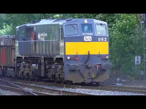 Irish Rail 071 Class Loco 082 + Tara Mines Ore Wagons - Drogheda (16/8/18)