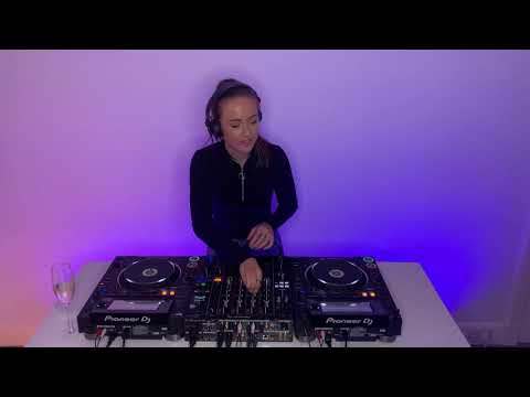 AmyElle Essentials 0121