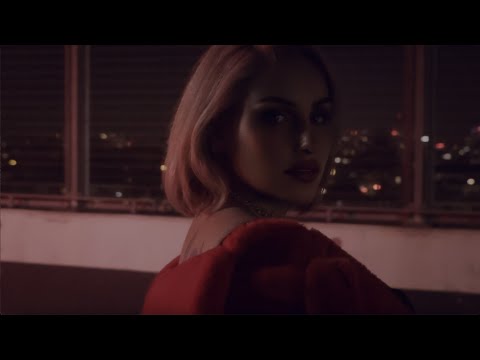 Bella Mondmeer - The Love Game (Official Music Video)