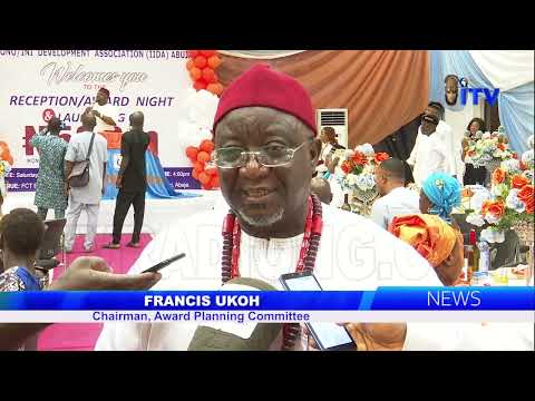 Elder Ekpenyong Preaches Oneness At Ikono/Ini Development Association’s Award Night