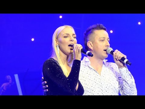 Markéta Konvičková & Petr Bende - Smutný rána (Věra Špinarová)