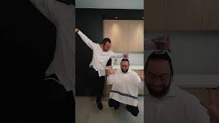 Why is Ari Samet laughing at Sruly Green