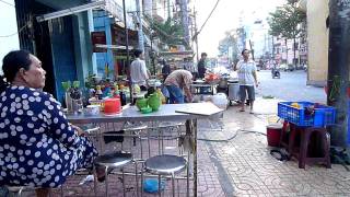 preview picture of video 'Delicious Street Food Chicken Chinatown District 5 Ho Chi Minh City Vietnam'