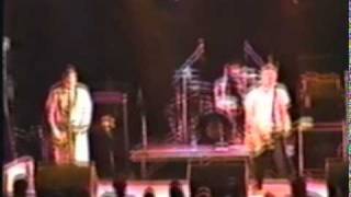 05 - blink-182 - Sometimes live at Warped Tour '96 [Detroit]