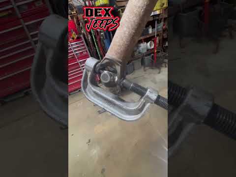 Changing a u joint the easy way. #mechanic #ujoint #tool #jeep #vehicle #tools