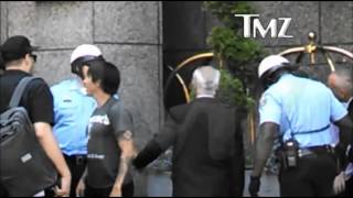 Anthony Kiedis fight with Bodyguard video