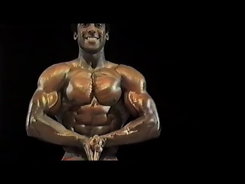 Tony Francis - Mr. Britain 1985 Posing