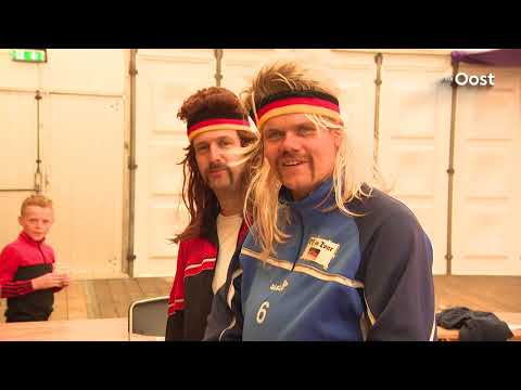 Afzien bij de eerste Beer & Snack run in Nieuw Heeten