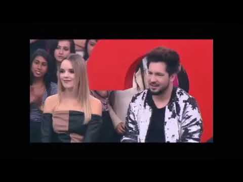 Faustão no desafio da tampa  da garrafa