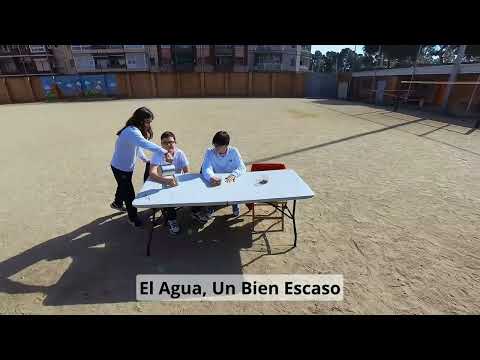 El agua no cae del suelo.