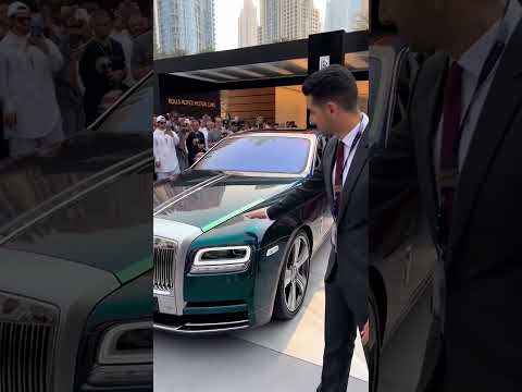 Phantom Hue: Touch of Luxury