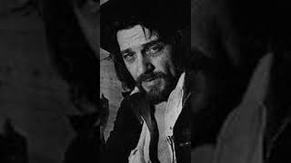 Why Waylon Jennings Didn&#39;t Like Garth Brooks #shortsfeed #outlawcountry #countrymusic