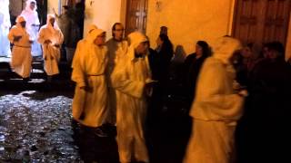 preview picture of video 'Battenti a Pontone - Giovedì Santo 2013 parte 1'