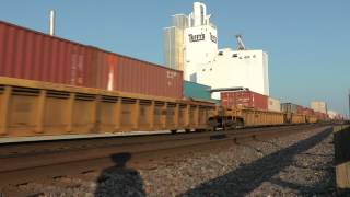 preview picture of video 'BNSF 4833 West at Perham, MN'