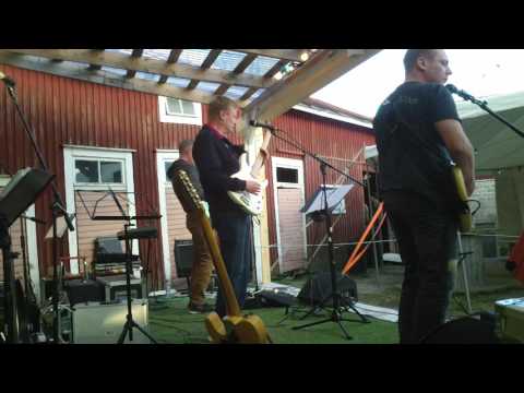 Matkalaukkumiehet - Kivierämaa live - Salakapakka Alajärvi  8.7.2017
