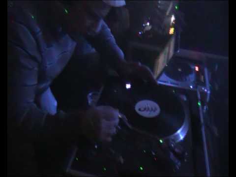 Discobar Loveboat + DJ Krizz & Minty @ 21-Jarigen Vat Linkhout 2009       (Canon FS-100 Test video)