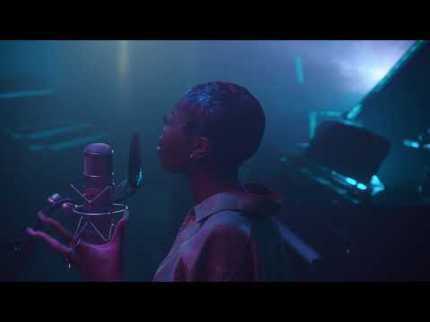 Mnelia – Say Yeah (Official Acoustic Video)