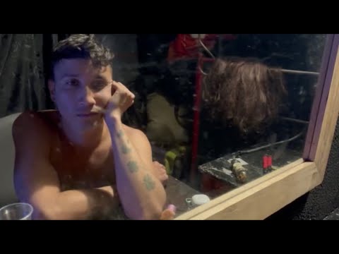 Tráiler La mirada tras el espejo [WEB-DL] 2023